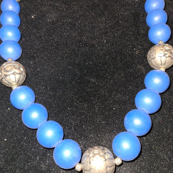 Necklace - Picture 2 of 3